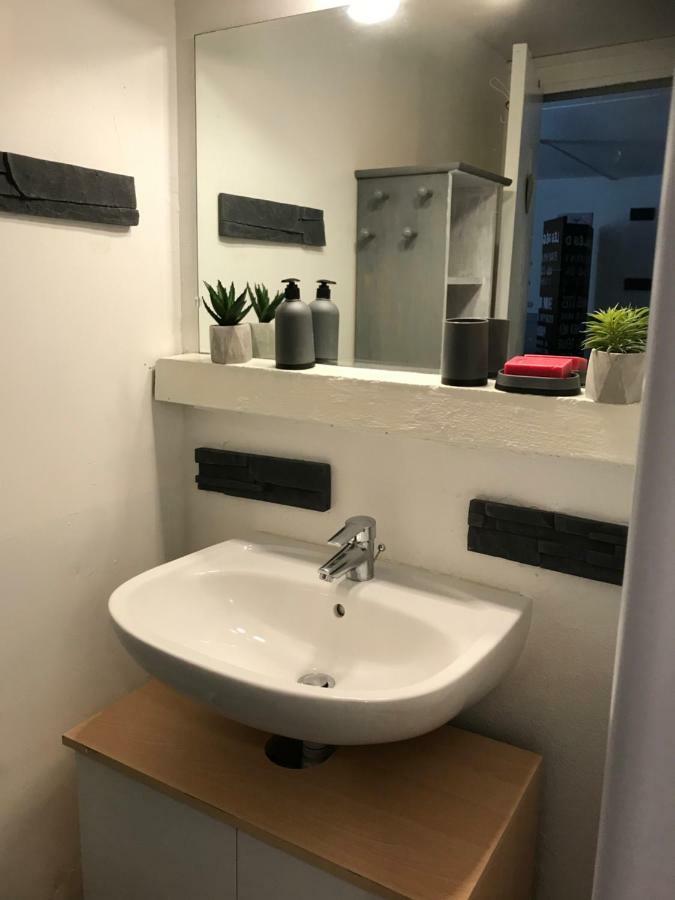 Joli Studio Au Coeur De Verdun 외부 사진